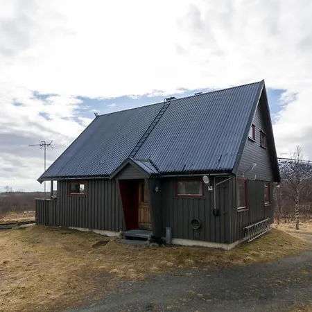度假居 Bestefarhaugen - The Cozy House On The Hill - With A Dome Bo (Nordland)
