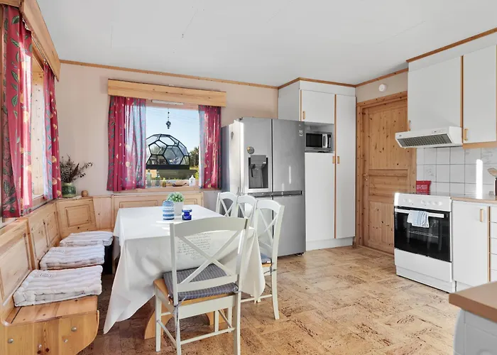 Hébergement de vacances Bestefarhaugen - The Cozy House On The Hill - With A Dome Bo (Nordland)