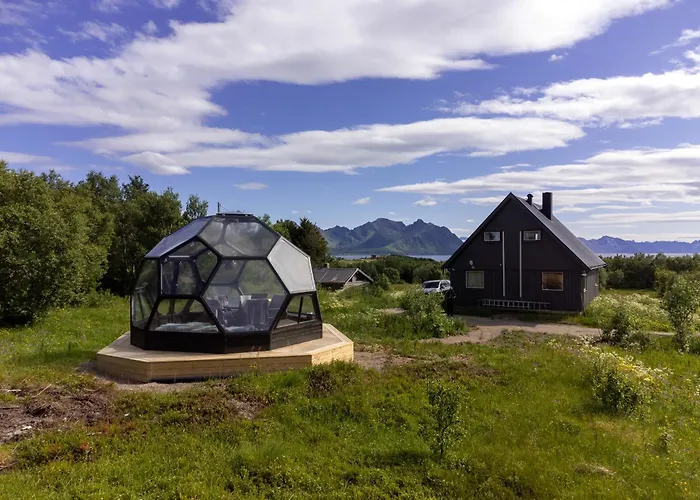 Bestefarhaugen - The Cozy House On The Hill - With A Dome Hébergement de vacances